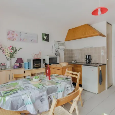 Cosy Avec Jardin Et Parking Pres Des Stations De Ski, Quartier Calme Exposition Sud-ouest - Fr-1-402-81