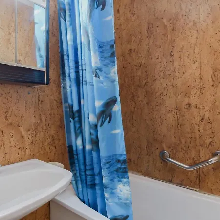Apartment Cosy Avec Jardin Et Parking Pres Des Stations De Ski, Quartier Calme Exposition Sud-ouest - Fr-1-402-81
