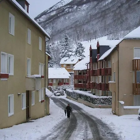 Cosy Avec Jardin Et Parking Pres Des Stations De Ski, Quartier Calme Exposition Sud-ouest - Fr-1-402-81 Apartment Esquieze-Sere